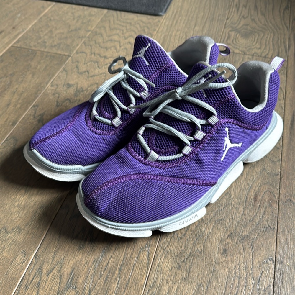 Jordan 14 released in 2011 RCVR 487117 503 club purple/white wolf gray men’s 10.